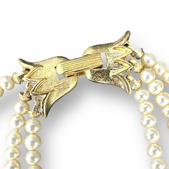 CROWN TRIFARI Necklace Multi Strands Faux Pearls Layered Signed Tulip Box Clasps - Picture 4 of 7